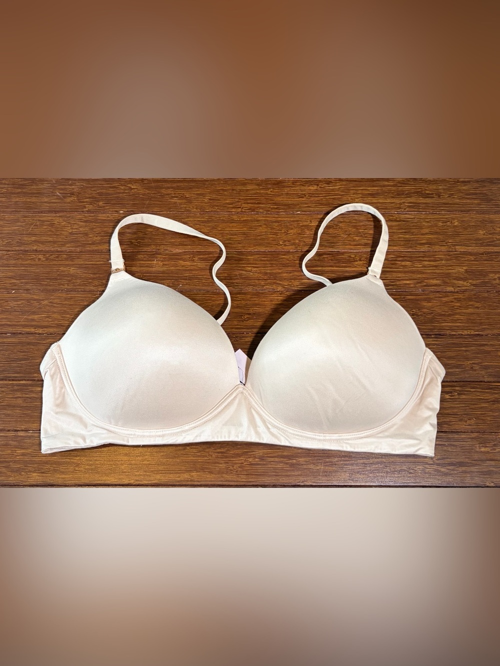 Victoria's Secret Marzipan Beige 38D Body By Victoria Lace Wireless Nursing Bra